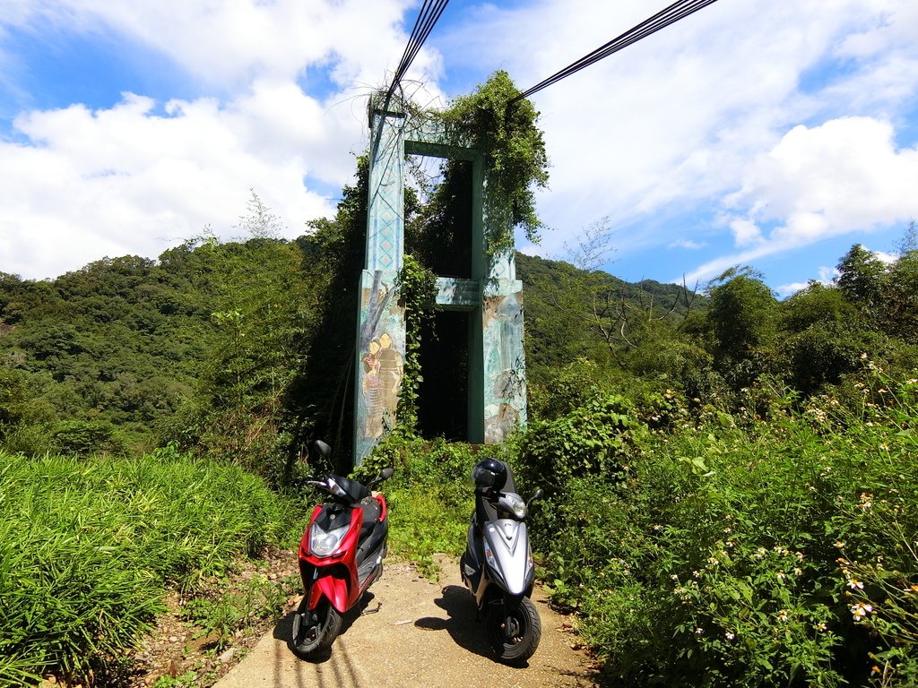 錦卦吊橋（泰安）