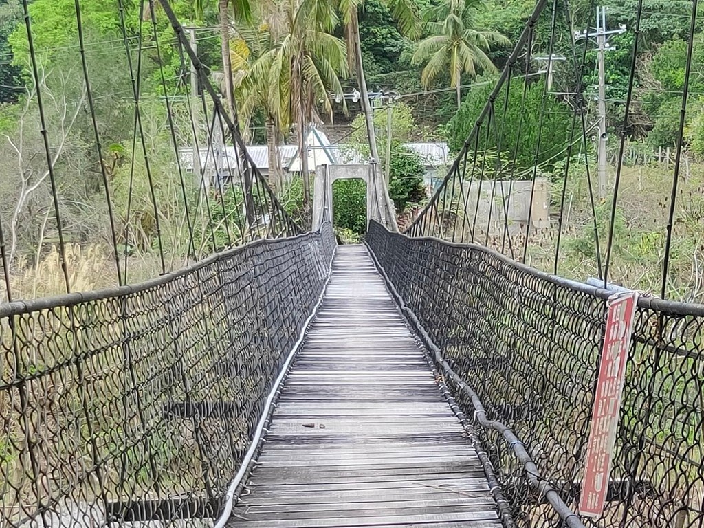 東興發電廠吊橋（卑南）