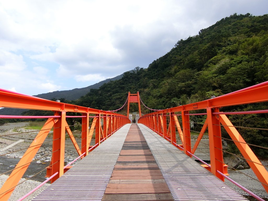 魯拉克斯吊橋（金峰）