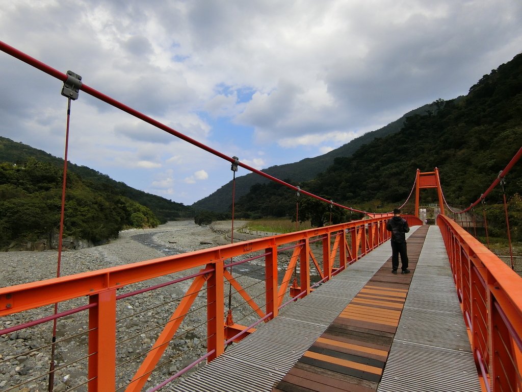 魯拉克斯吊橋（金峰）