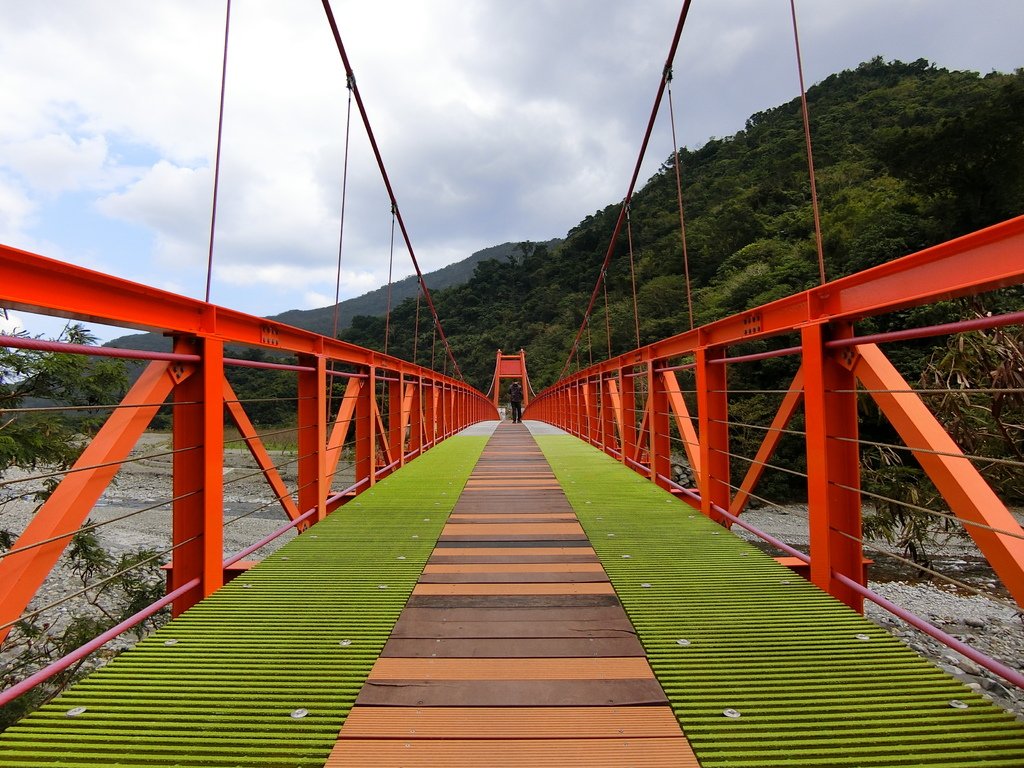 魯拉克斯吊橋（金峰）