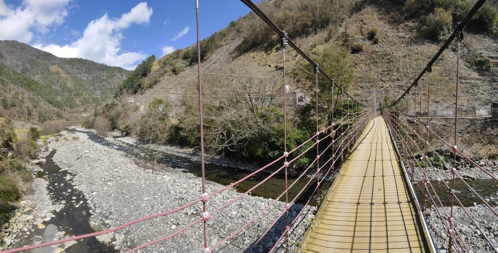 平等吊橋