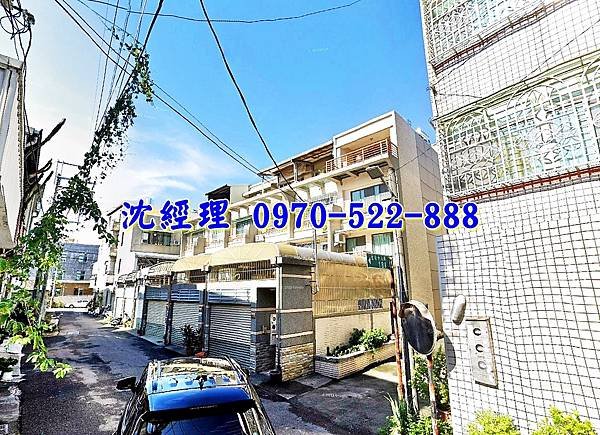 台南市歸仁區文化十八街25號台南法拍屋代標沈先生0970522888歸仁法拍屋近文化國小車庫透天別墅2.jpg