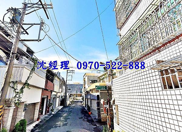 台南市歸仁區文化十八街25號台南法拍屋代標沈先生0970522888歸仁法拍屋近文化國小車庫透天別墅4.jpg