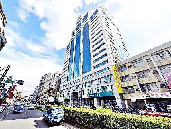 台南市永康區中華路425號19樓之1台南法拍屋代標沈先生0970522888永康法拍屋中華世貿辦公大樓4.jpg