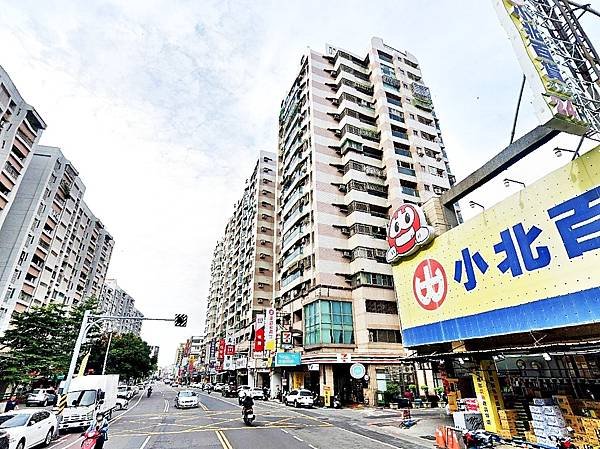 台南市東區大同路二段95號6樓之4台南法拍屋代標沈先生0970522888東區法拍屋億載金城大樓大林商圈電梯兩房4.jpg