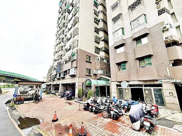 台南市永康區中正北路531號6樓之1台南法拍屋代標沈先生0970522888永康法拍屋旺春風近南科工業區永康工業區永康交流道電梯三房1.jpg