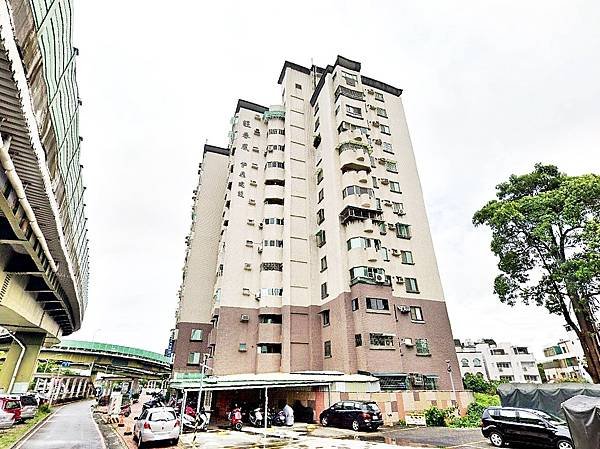 台南市永康區中正北路531號6樓之1台南法拍屋代標沈先生0970522888永康法拍屋旺春風近南科工業區永康工業區永康交流道電梯三房4.jpg