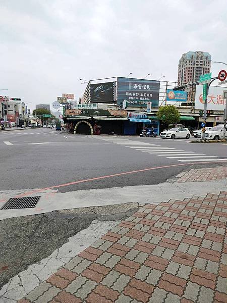 北區透天車墅系列－賢北街透天店面住家 ◆理想價格 ：1750