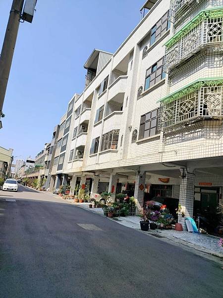 北區透天車墅系列－賢北街透天店面住家 ◆理想價格 ：1750