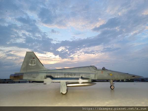 AFV 戰鷹 1/48 737聯隊第八中隊 F-5E 526