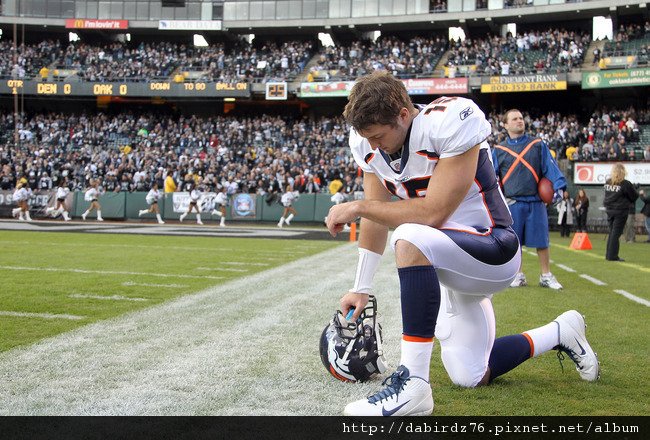 tim tebow pray