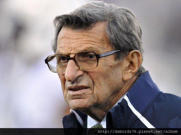 Penn-State-football-coach-Joe-Paterno-2-600x450