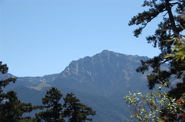 王者風範~南湖大山