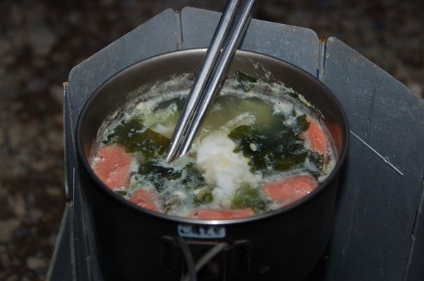 小羊式海帶芽火腿蛋包湯