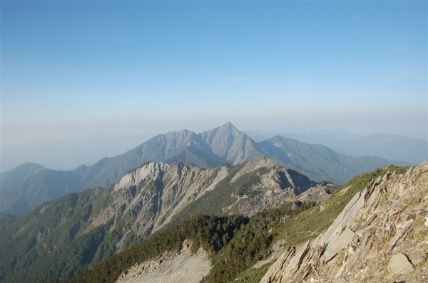 南湖南峰.巴巴山.中央尖山