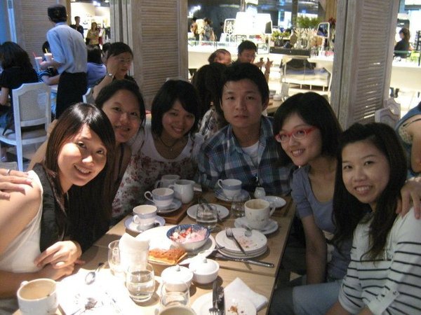 20100718 大學姊妹聚餐2.jpg