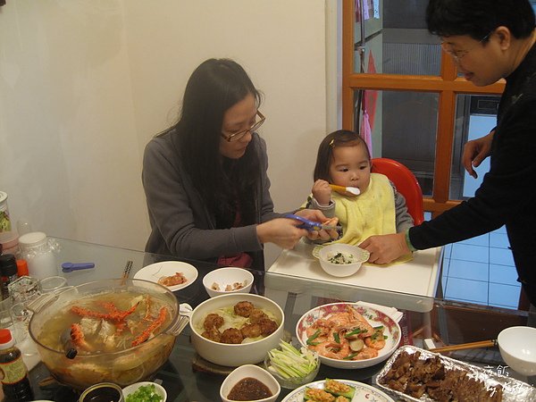 110202[1Y4M6D]自己吃年夜飯
