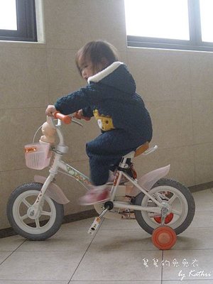 [1Y6M21D]偷玩隔壁哥哥的「踏車」