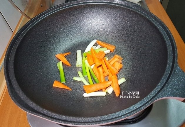 牛頭牌紅蔥醬炒三菇3.jpg
