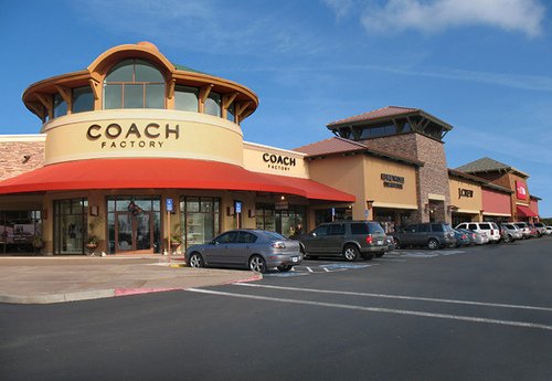 Coach Outlet.jpg