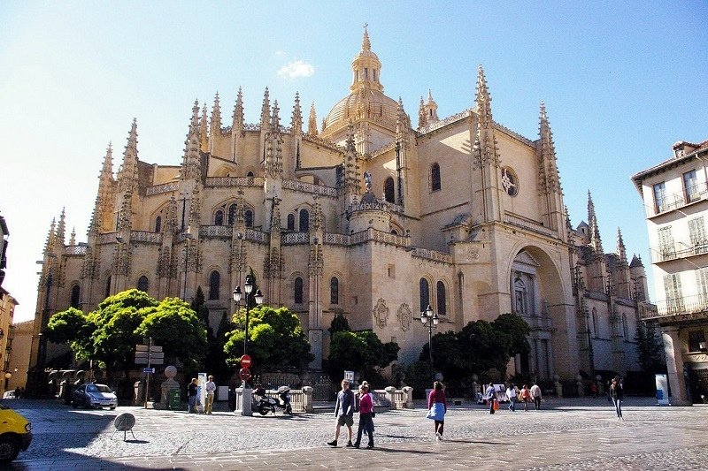 Catedral de Santa María de la Sede de Sevilla.jpg