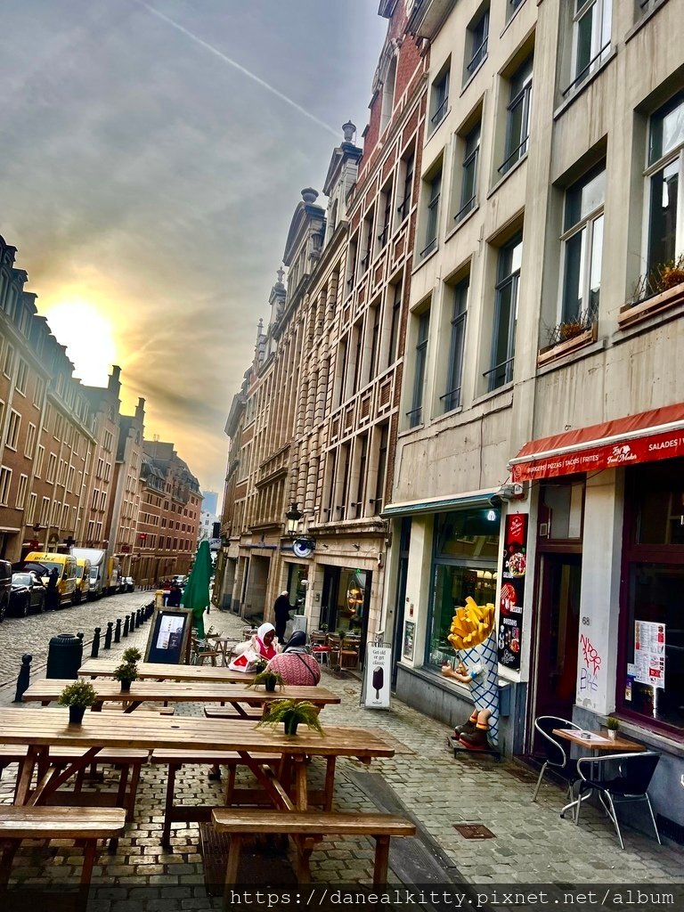 比利時~布魯塞爾黃金大廣場 Grand Place + 尿尿