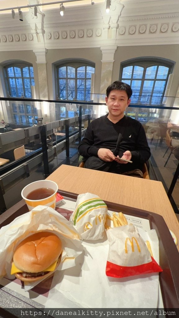 匈牙利 布達佩斯~全歐洲最美的 #麥當勞 #百年地窖餐廳 #