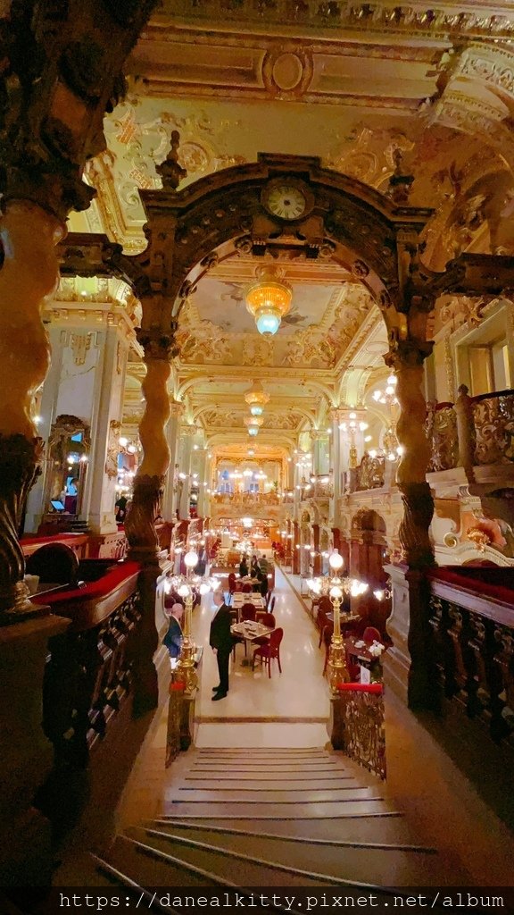 匈牙利 布達佩斯~ 百年歷史 紐約咖啡館 New York 