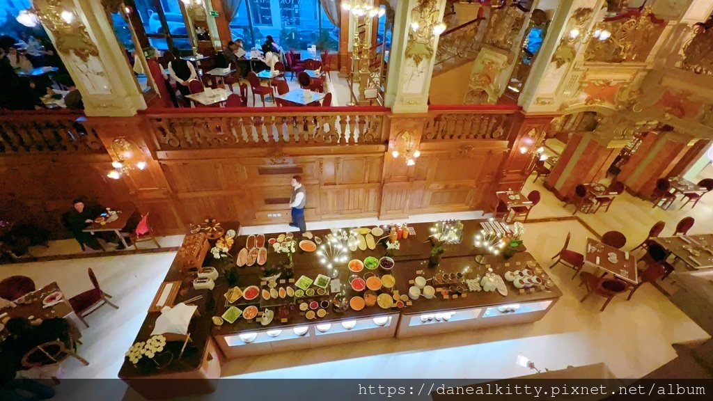 匈牙利 布達佩斯~ 百年歷史 紐約咖啡館 New York 