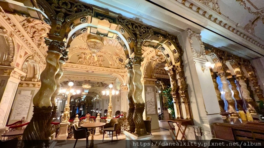 匈牙利 布達佩斯~ 百年歷史 紐約咖啡館 New York 