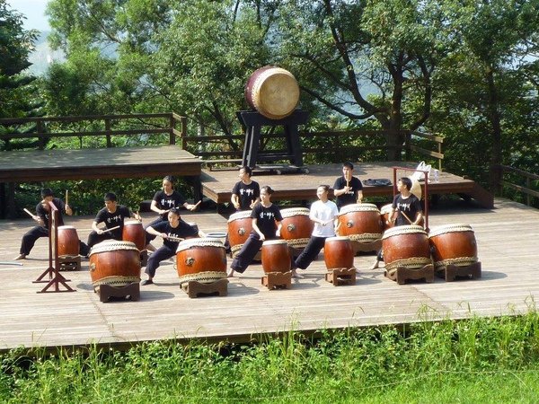 本次踏青巧遇  優人神鼓 練習