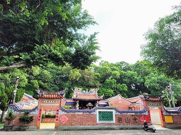 [彰化] 花壇白沙坑虎山巖/大嶺巷步道/老夫子牛排