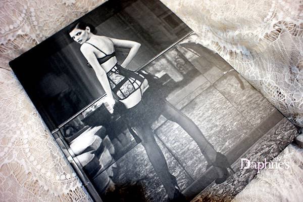 La Perla 攝影書《Lingerie &amp; Desire》Cover