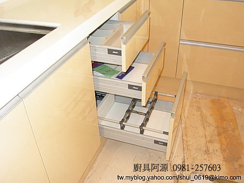 三峽紫京城ㄇ字型廚具結晶剛烤六面崁入式G型把手全組緩衝.jpg10