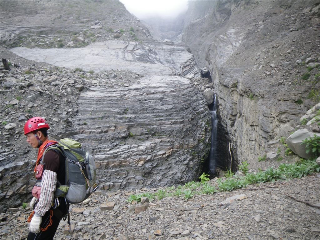 霍俄索溪溯登新望嶺_0158_2011-3-23 下午 03-49-12.JPG