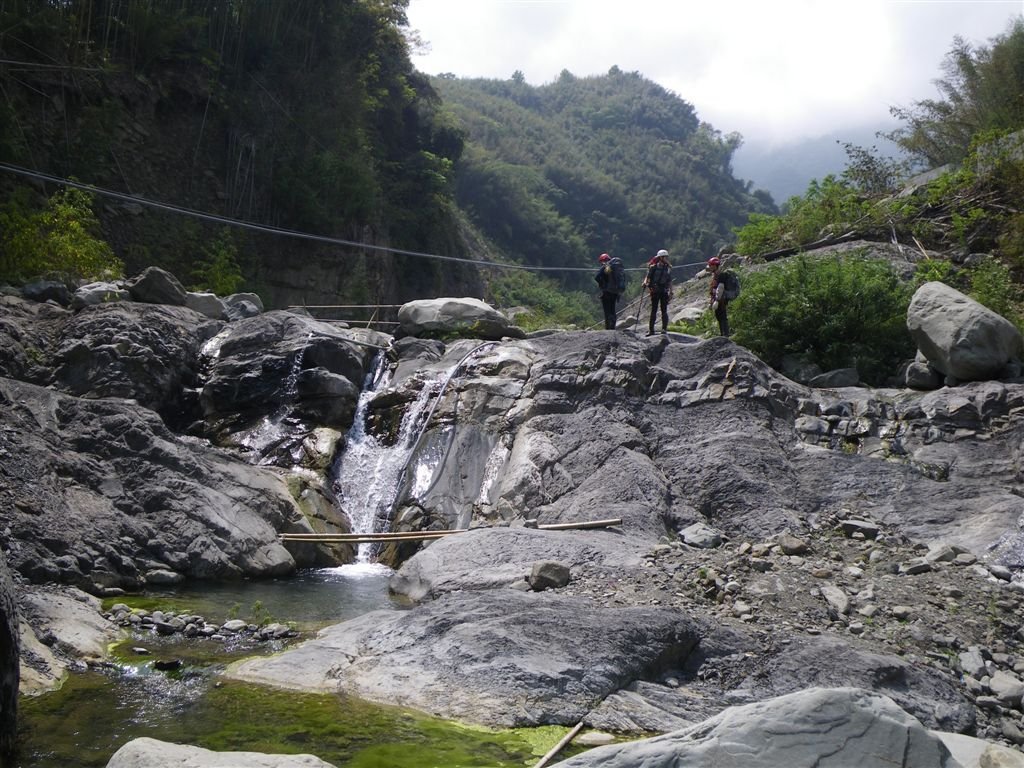 霍俄索溪溯登新望嶺_0056_2011-3-23 下午 01-01-06.JPG