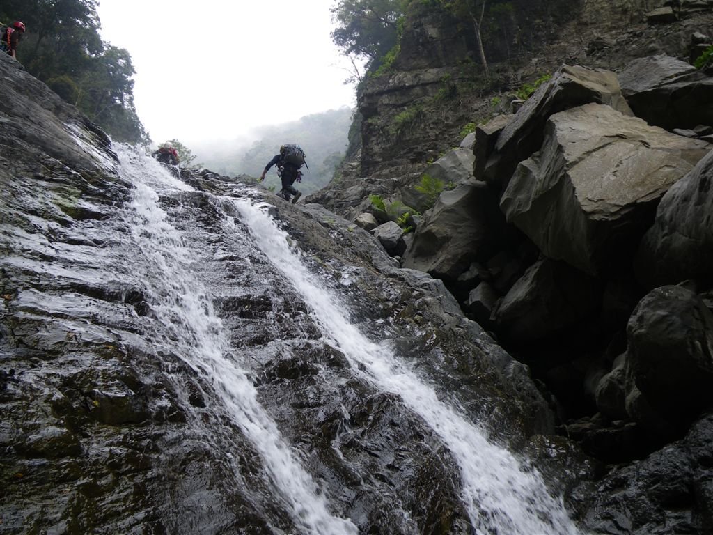 霍俄索溪溯登新望嶺_0124_2011-3-23 下午 02-57-42.JPG