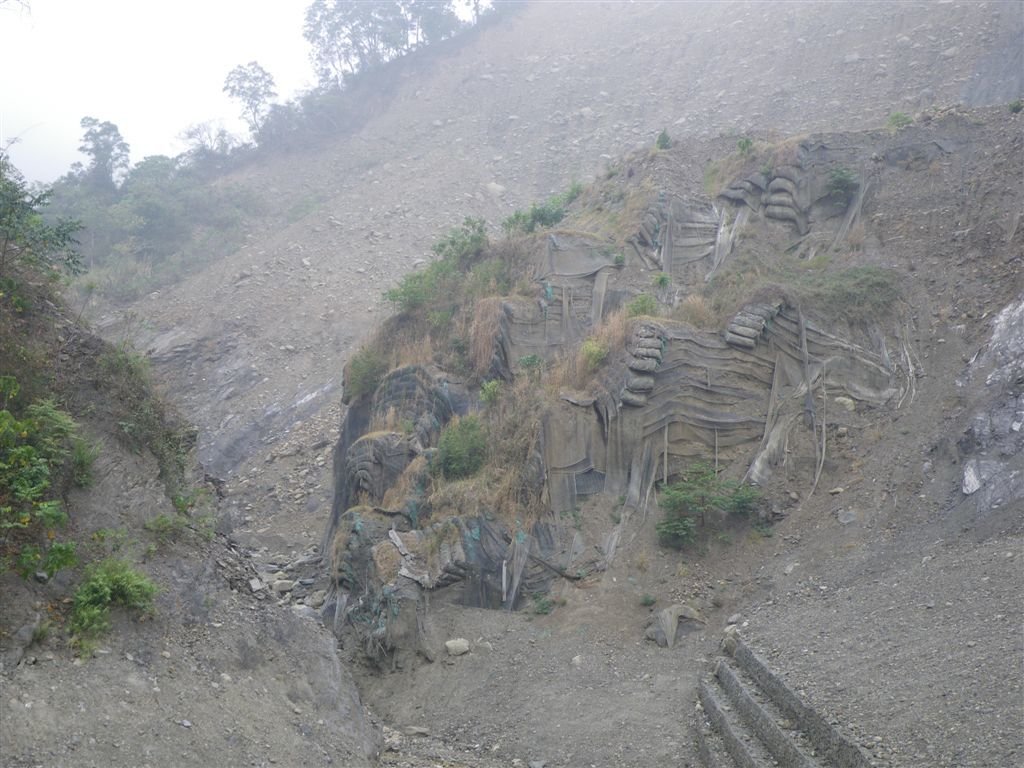 霍俄索溪溯登新望嶺_0018_2011-3-23 上午 09-38-16.JPG