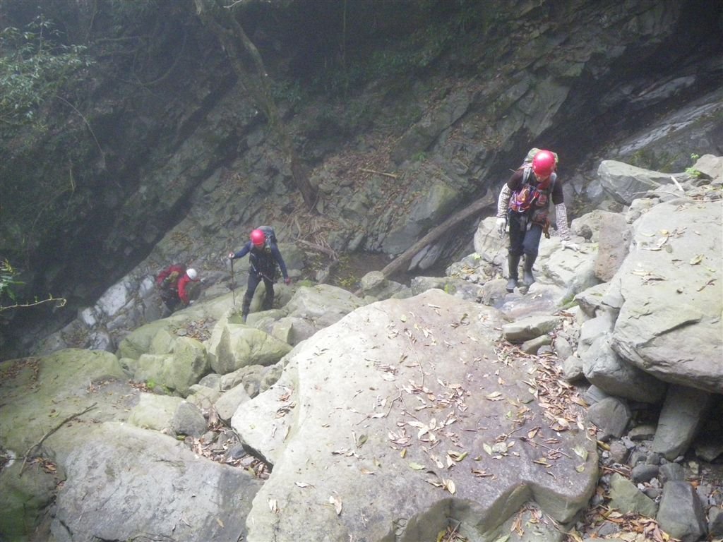 霍俄索溪溯登新望嶺_0346_2011-3-25 上午 10-52-40.JPG