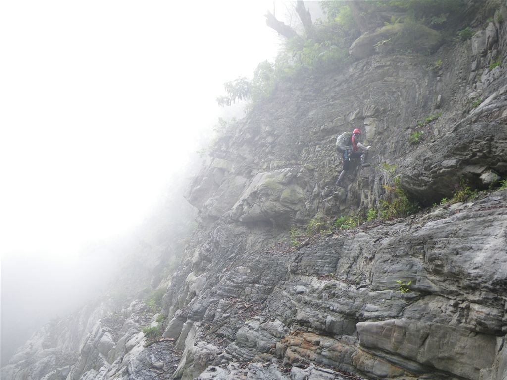 霍俄索溪溯登新望嶺_0181_2011-3-24 上午 08-04-12.JPG