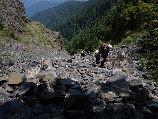 2009-05-30 10-43-24_實谷富溪溯登魔葉名病山_0395.JPG