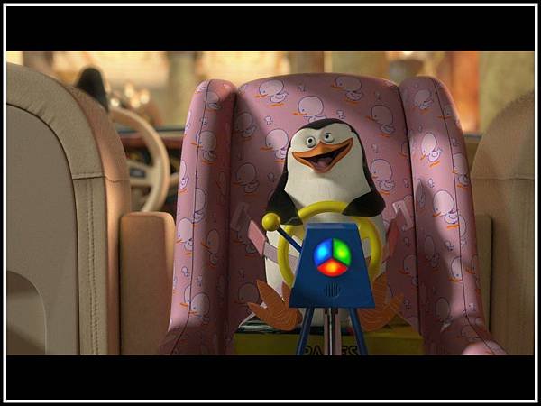 penguin-in-madagascar-3-europe-s-most-wanted