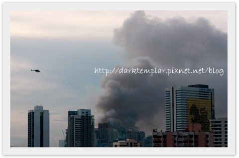 100515 BKK Central World on Fire.jpg