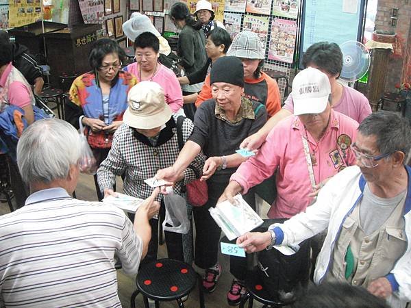 103年12月3日大同世界慈善發放日