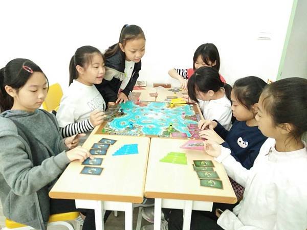 小五桌遊