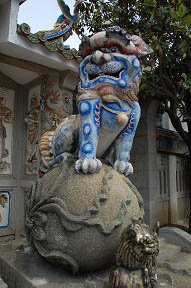 碧雲寺石獅子2.JPG