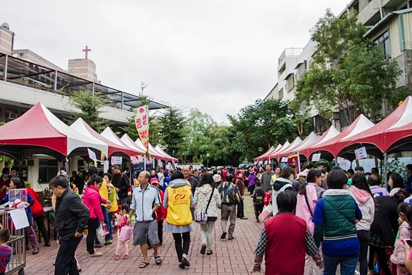 2017彰化慈愛愛心市集園遊會-慈愛殘障教養院6.jpg