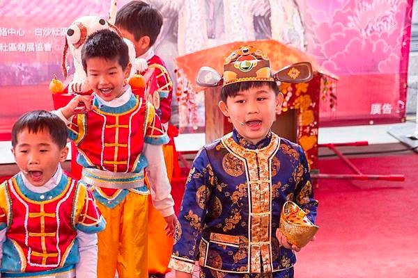 花壇鄉立幼兒園演出文德宮白沙坑迎燈排短劇7.jpg