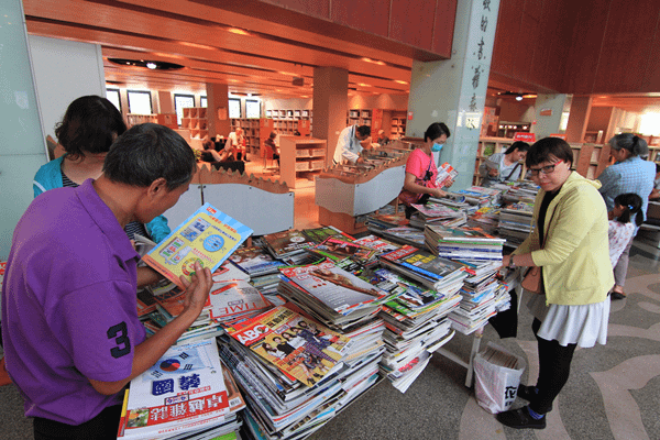 彰化縣圖書館過期雜誌開賣 相約一同來挖寶3.png